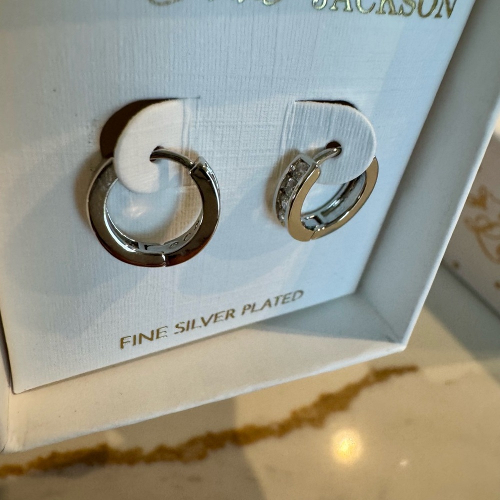 Earring 3 pc Gift Set 🎁 - Picture 4 of 9
